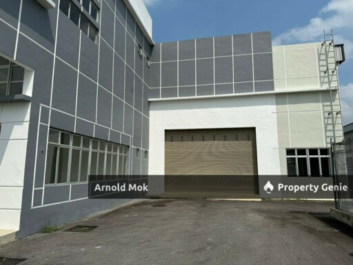 i-Synery Kulai - 1.5 Storey Semi Detached for Rent