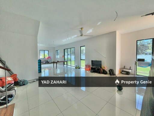 Huge Extra Land Corner Lot Double Storey Terrace House, Hijayu 2 Resort Homes, Bandar Sri Sendayan