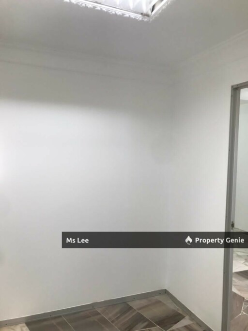 End Lot 2 Storey Town House (1St Floor unit)-Taman Sri Sentosa @ Klang-Ready 31/10