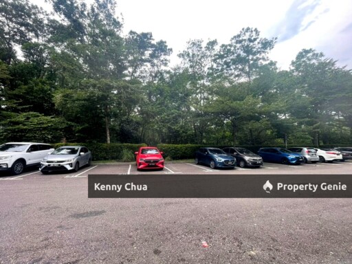 Taman Kempas Utama / 3 Storey Shoplot / Corner Lot