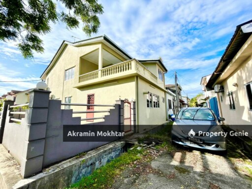 Freehold, Corner Lot & Fully Renovated | Double Storey Jalan Semarak Bandar Utama Batang Kali