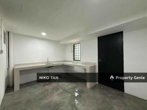 Jalan Molek 2Stry Renovated Taman Molek Johor Bahru