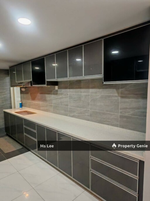 Venice Hill Condo @ Taman Puteri, Batu 9, Cheras-Fully Renovated Corner Unit