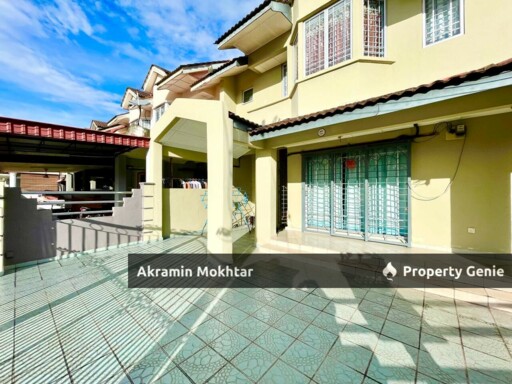 Freehold, Corner Lot & Fully Renovated | Double Storey Jalan Semarak Bandar Utama Batang Kali