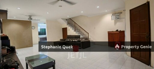 Taman Saga Klang 2 Storey 4B2B Gated Guarded Terrance House For Sale With Car porch With Full Covered