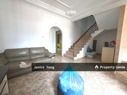 Taman Johor Jaya Jalan Anggerik