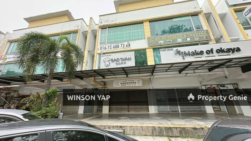 3 Storey Shop Ground Floor Pelangi Indah Ulu Tiram Facing Main Road