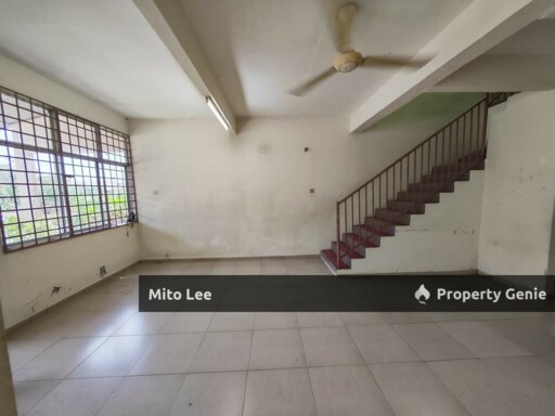 Taman Maryani Segamat Corner Lot for Sale!!