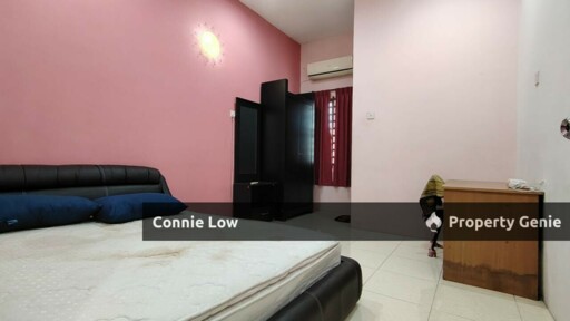 🏡 Freehold Facing Field 面向草场 2.5 Storey House For Sale📍 Botani Lapangan Perdana ⚡️低于市场价，适合自住或投资！ Under Market Value – Perfect for Own Stay or Investment!