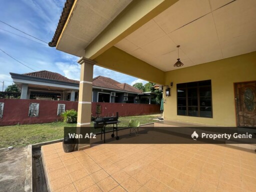Banglo Setingkat Di Taman Desa Jaya Mak Chili Kemaman