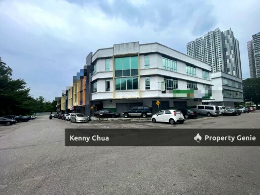 Taman Kempas Utama / 3 Storey Shoplot / Corner Lot