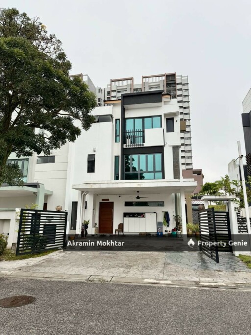 Freehold | 3 Storey Semi-D @ Taman Sunville, Bandar Sungai Long, Kajang, Selangor.