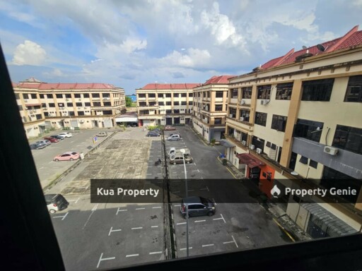 Third Floor Shophouse/Apartment For Rent Located at MJC, Batu Kawa