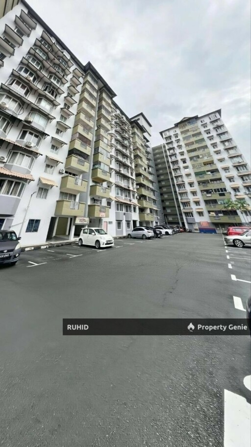 Pangsapuri Bukit Saujana, Johor Bahru 3 Bedroom | Renovated Condition