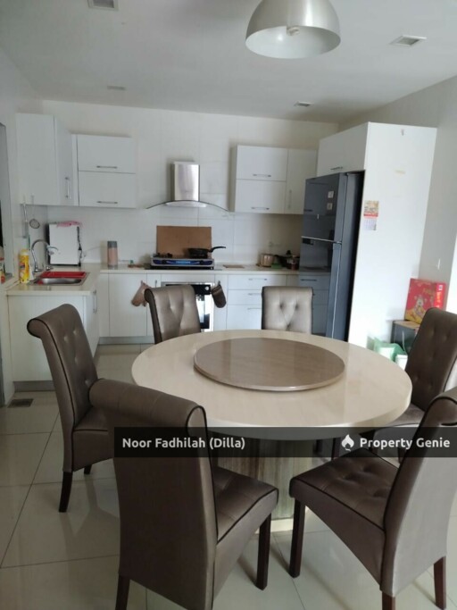 Full Loan T-Parkland Condominium Corner Unit Booking 1K