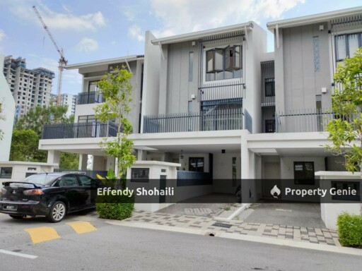 CRESCENT PARK BUKIT MAHKOTA TOWNVILLA