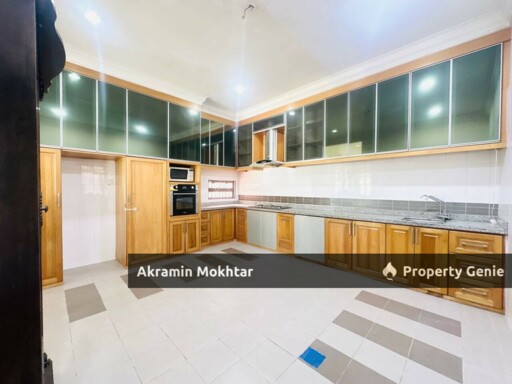 RENOVATED 2.5 Storey Semi D Puncak Bangi, Seksyen 6, Bandar Baru Bangi