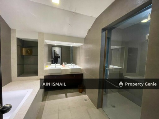 [RENOVATED &CORNER] BUNGALOW 3STOREY TAMAN FOREST HILL, PELINDUNG - TOK SIRA, KUANTAN