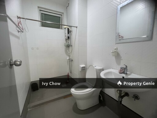 Season Larkin Apartment for Sale