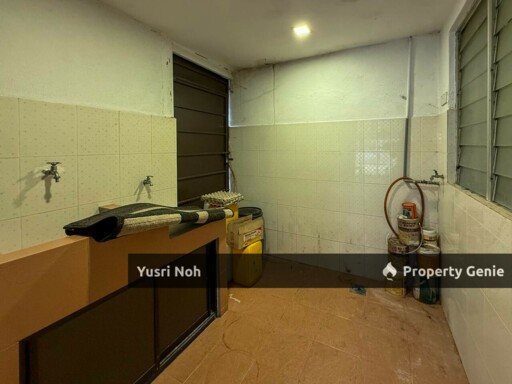 Corner Lot Double Storey Taman Saujana Puchong SP10