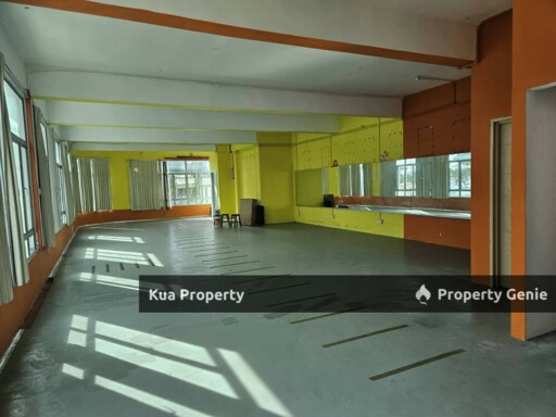 2nd Floor Corner Commercial Shoplot For Rent! Located at Jalan Keretapi, 3rd Mile