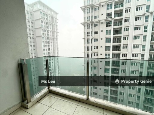 Pavilion Hilltop @ Mont Kiara-Level 23a with balcony