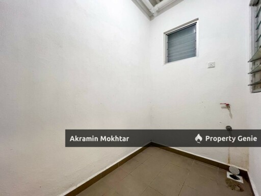 Freehold & 1 Parking | Lakefront Homes Condominium, Cyberjaya