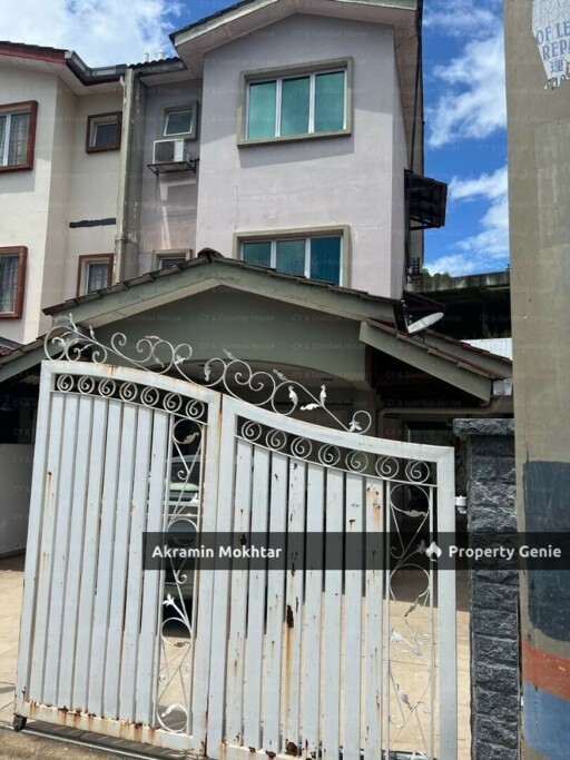 FREEHOLD & END LOT | 3 Storey Terrace House  Jalan BP 7/1  Taman Bukit Permata Batu Caves