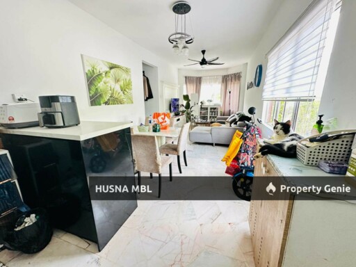 Apartment Corner Lot Renovated Desaminium Flora Seri Kembangan | 3 Bilik | Berhampiran MRT & UPM