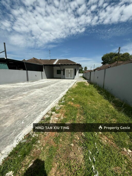 Jalan Enau, Corner Renovated Taman Teratai, Kangkar Pulai
