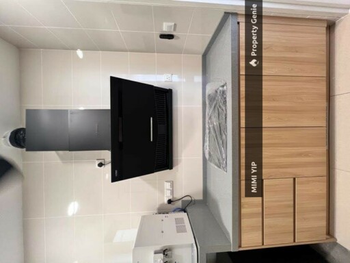 THE MAPLE RESIDENCES OUG