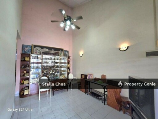 Taman Molek Single Storey Corner Lot  😍Hugest Land in the Residential for Sale