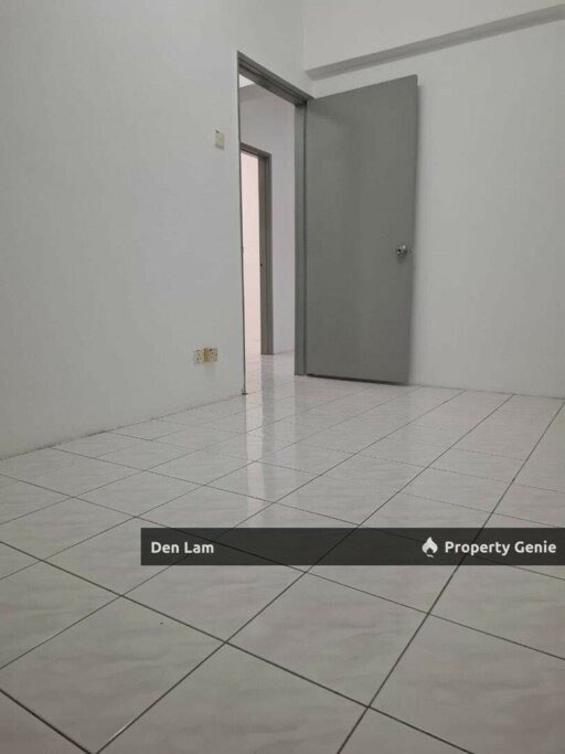 Cheras Awana Apartment for Sale !!