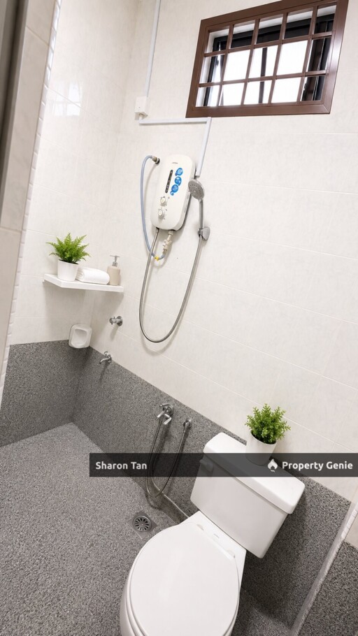 Taman Rinting Semi-Detached Home In Masai, Freehold & Fully Furnished