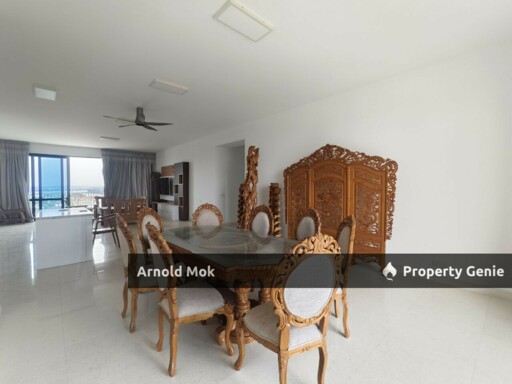 Strait View 18 Condominium for Sale