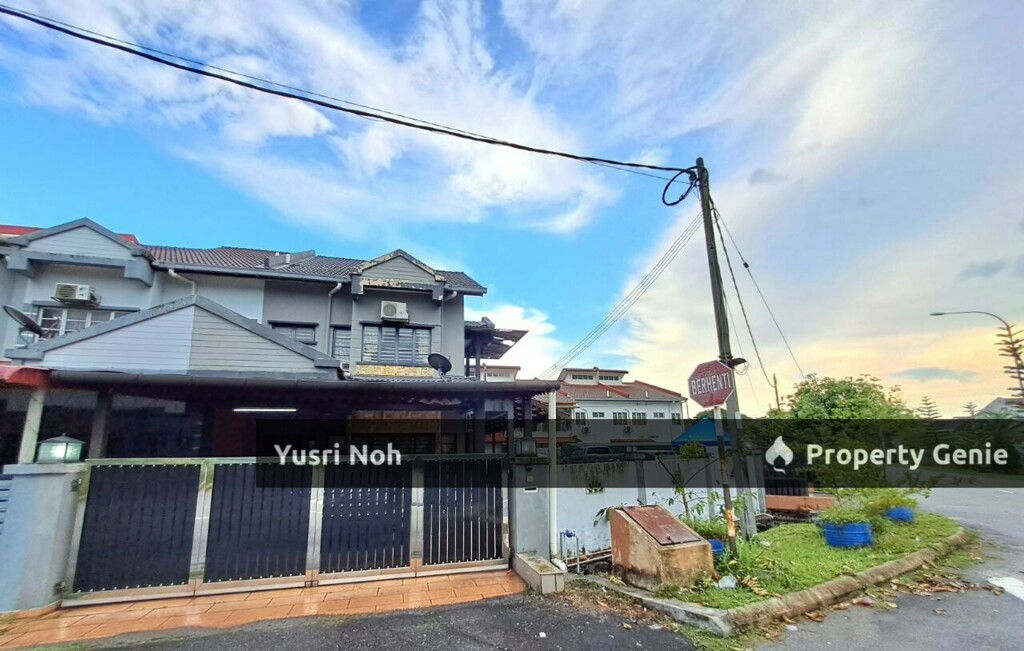 Corner Lot Double Storey Terrace Taman Kajang Perdana, Kajang