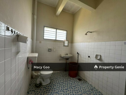 2 Storey Terrace Kampung Enam