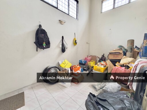 FREEHOLD & RENOVATED | 1.5-STOREY TERRACE END LOT TAMAN SRI MELATI, BATU CAVES