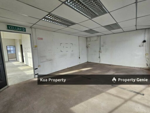2nd Floor Corner Shoplot For Rent! Located at 3rd Mile, Central Avenue, Near Aeon
