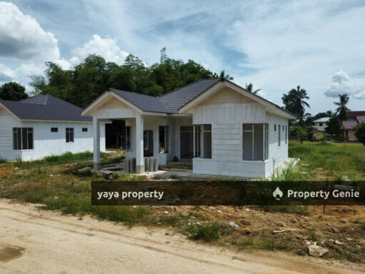 FOR SALE: KAMPUNG SALOR ,JALAN KOTA BHARU PASIR MAS KELANTAN