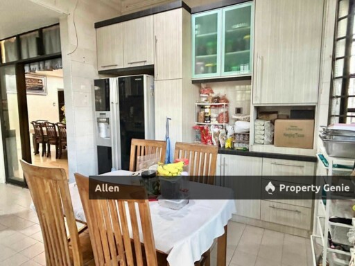 Huge Land Bungalow with Pool @ Bukit Kempas - Below Bank Value