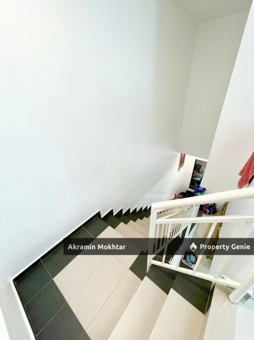 END LOT🔥🔥Double Storey Taman Semarang Indah @ Dengkil