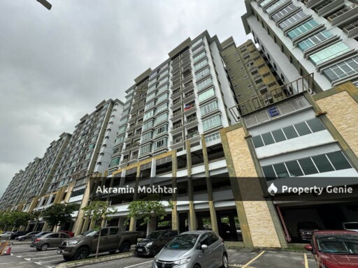 Renovated, Partially Furnished & 2 Covered Parking | Pangsapuri Damai Seksyen 25 Shah Alam, Level 4 with Lif