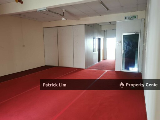 Taman Jati Batu Berendam [1st Floor] 3 Rooms Shop Lot FOR RENT