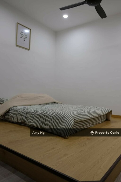 Freehold Condo For Sale Good Condition