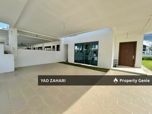 Huge Extra Land Corner Lot Double Storey Terrace House, Hijayu 2 Resort Homes, Bandar Sri Sendayan