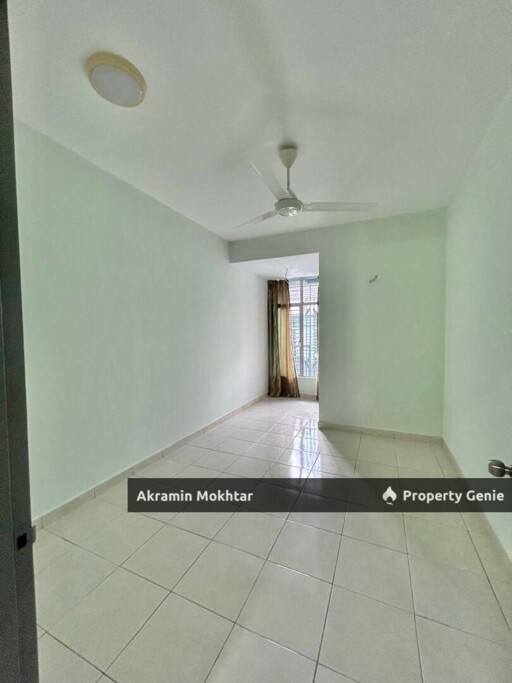 Freehold & Partially Furnished | 3 Storey Bangi Avenue Seksyen 7