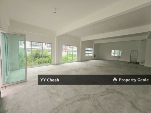 Three Storey New Semi-D Shop For Rent New Unit Great Location