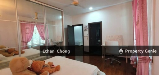 USJ 17 Restree 2 1/2 Storey Semi D House For Rent