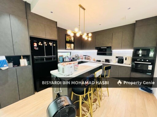CORNER LOT FULLY FURNISHED & FULLY RENOVATED,  2 Storey Terrace One Park Taman Semenyih Idaman, Semenyih.